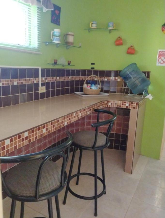 Gables Vacation Rentals With Private Gated Parking Onsite Knockpatrick ภายนอก รูปภาพ