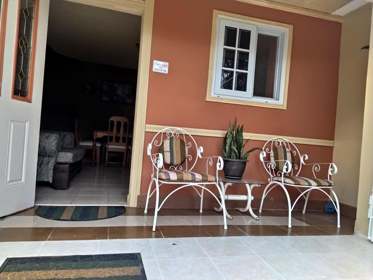 Gables Vacation Rentals With Private Gated Parking Onsite Knockpatrick ภายนอก รูปภาพ