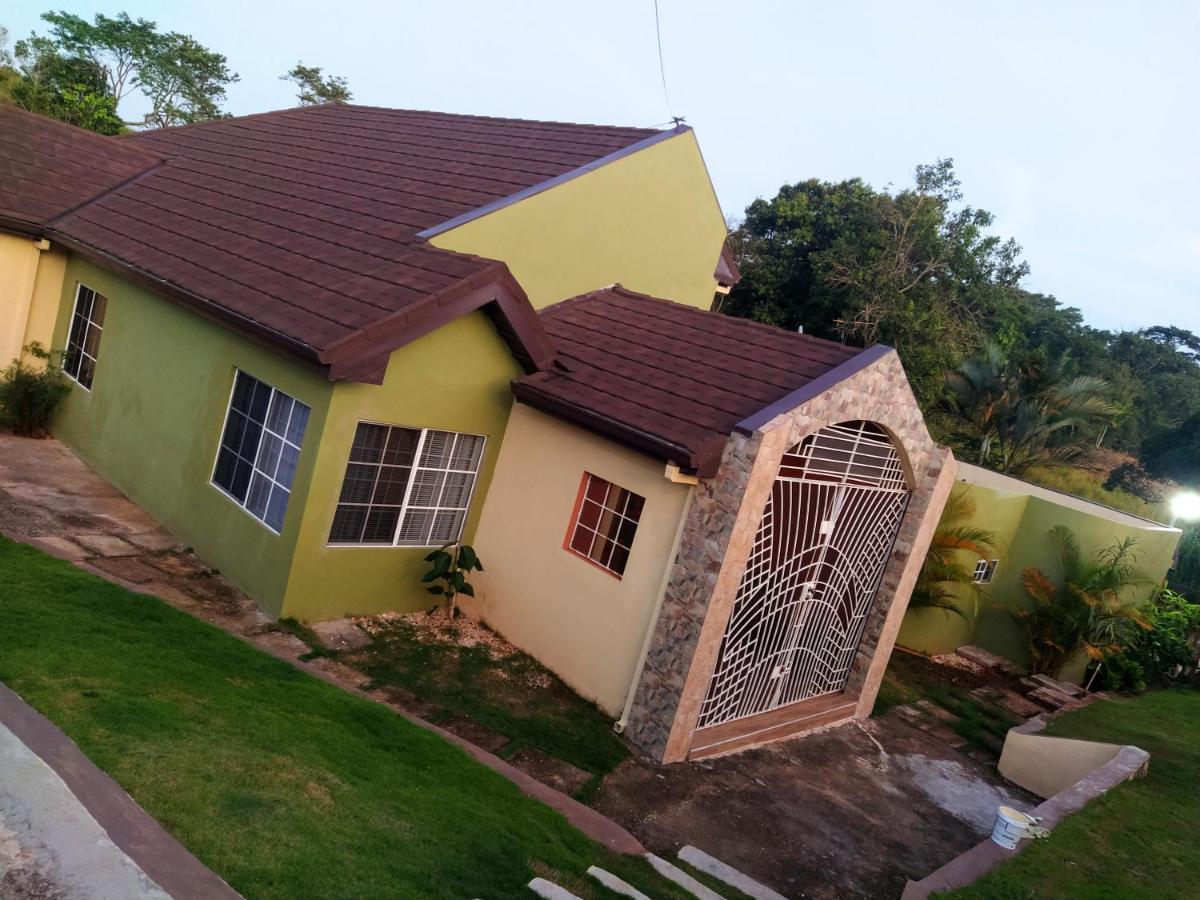 Gables Vacation Rentals With Private Gated Parking Onsite Knockpatrick ภายนอก รูปภาพ