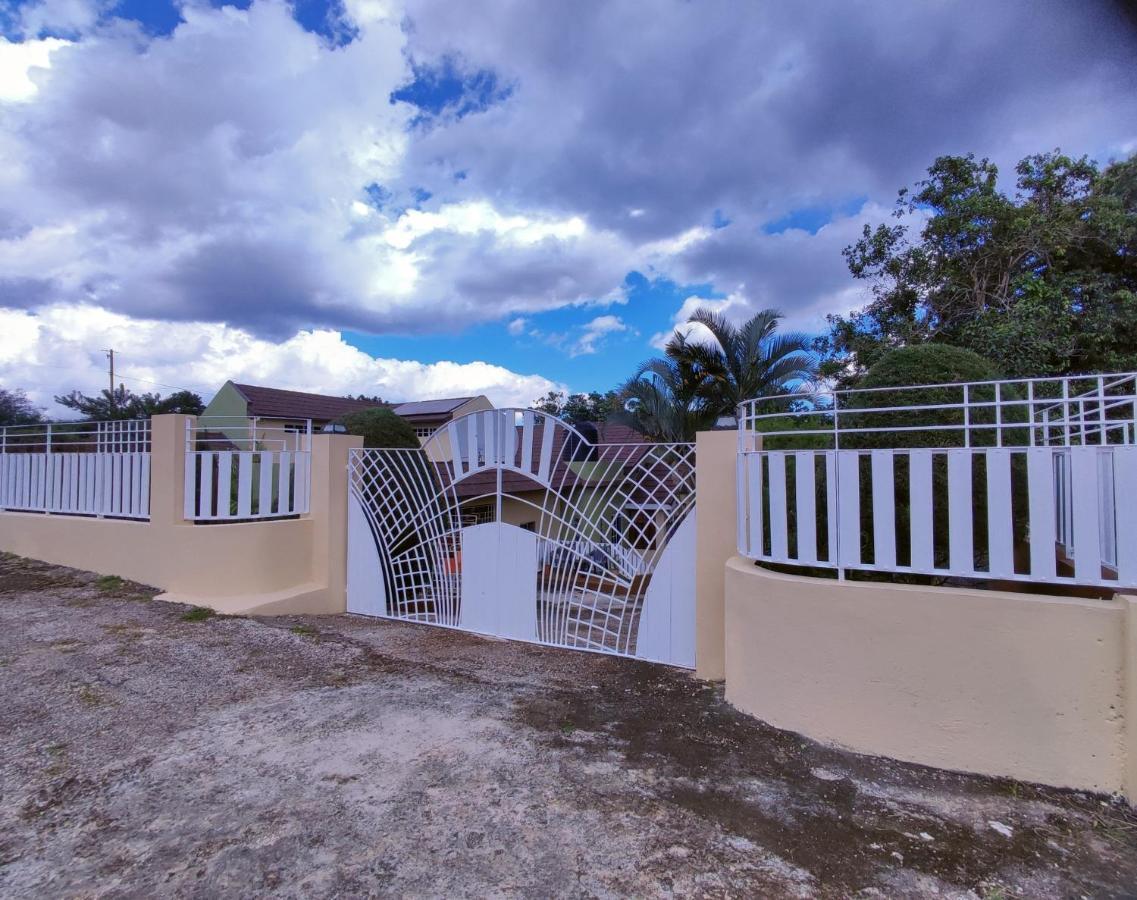 Gables Vacation Rentals With Private Gated Parking Onsite Knockpatrick ภายนอก รูปภาพ